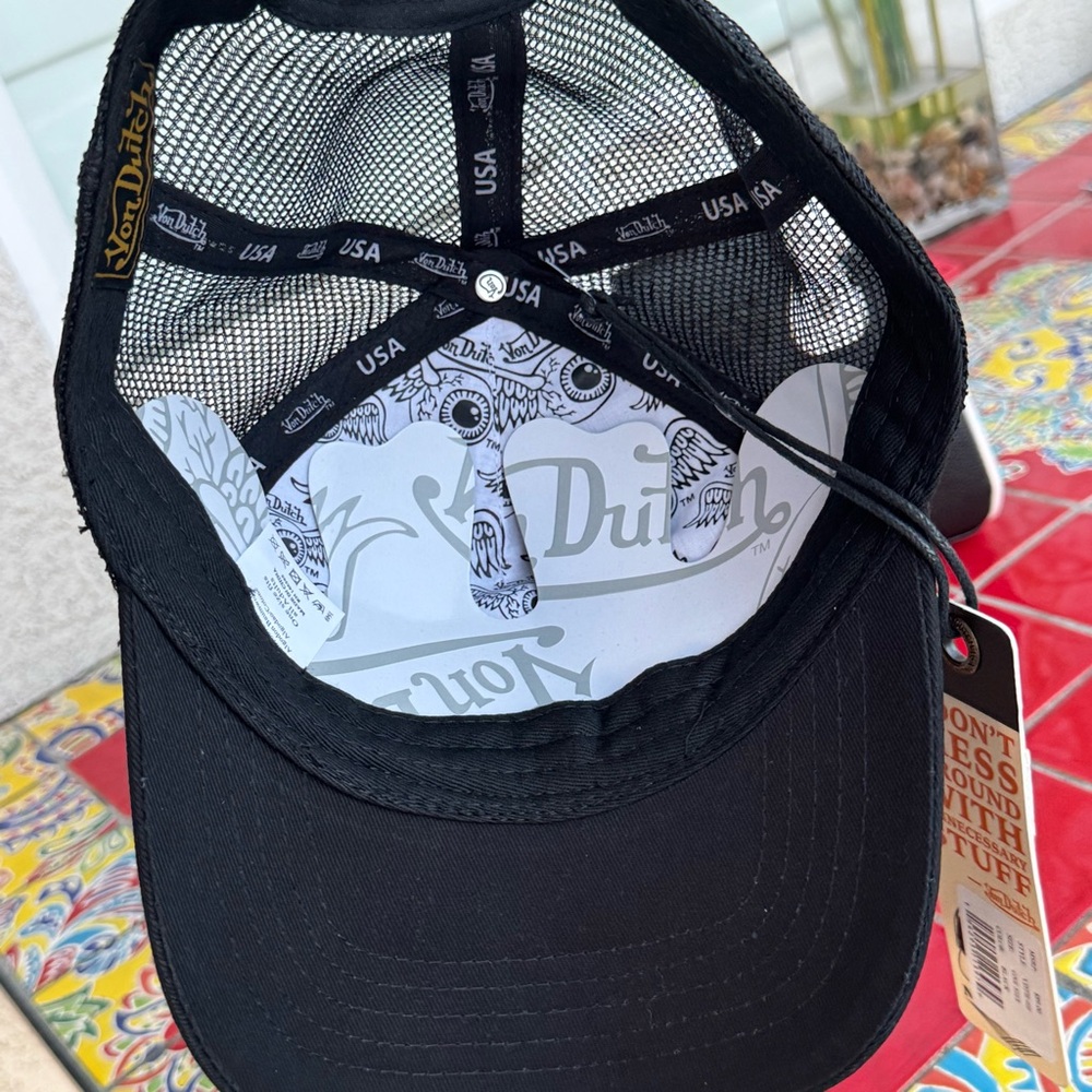 Von Dutch Black and White Cap and Bowling Bag Set NWT - Picture 4 of 8